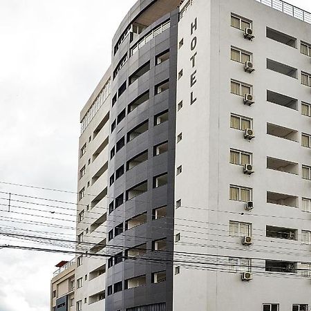 M Tower Hotel เปโลตัส ภายนอก รูปภาพ
