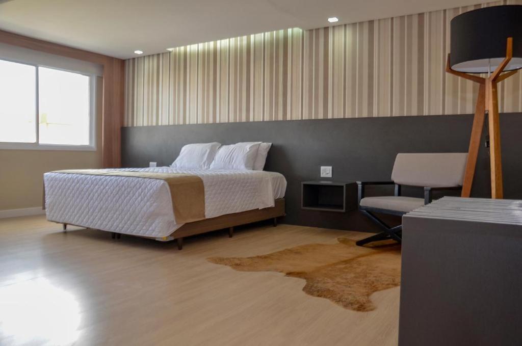 M Tower Hotel เปโลตัส ภายนอก รูปภาพ