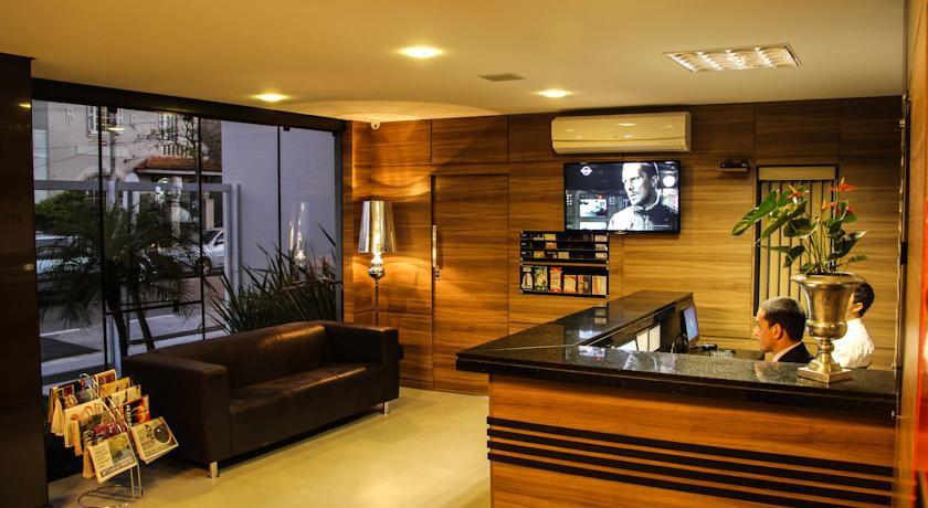 M Tower Hotel เปโลตัส ภายนอก รูปภาพ
