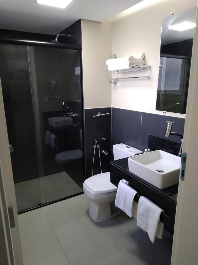 M Tower Hotel เปโลตัส ภายนอก รูปภาพ