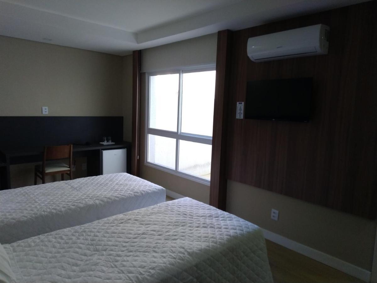 M Tower Hotel เปโลตัส ภายนอก รูปภาพ
