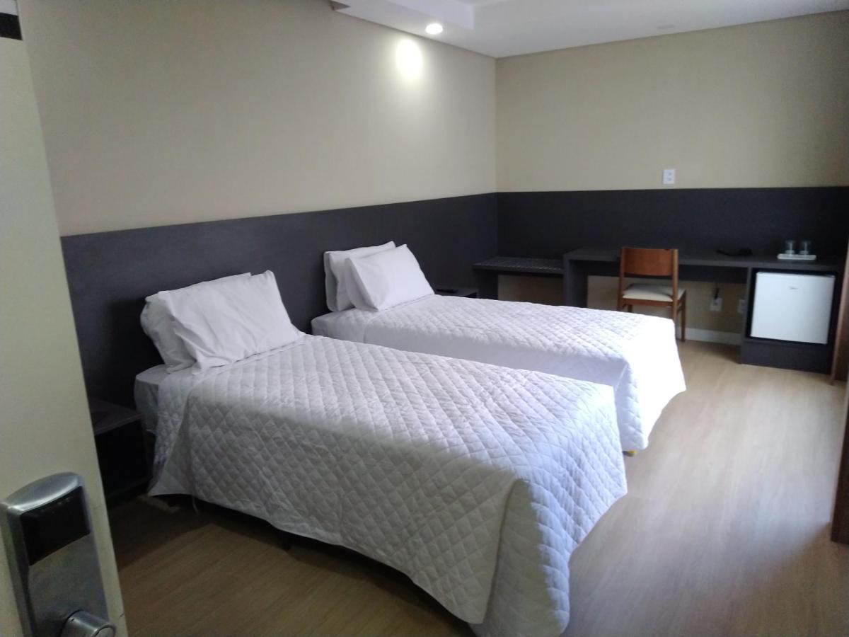 M Tower Hotel เปโลตัส ภายนอก รูปภาพ